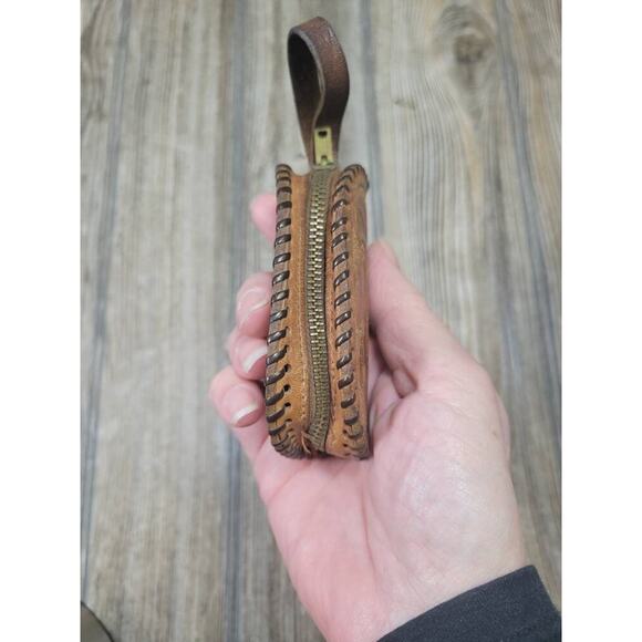 Vintage Leather Tooled Coin Purse, Laced Zipper Wallet - Picture 4 of 6
